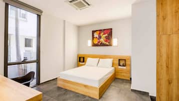 Odada kasa, ücretsiz kablosuz İnternet, çarşaf takımı