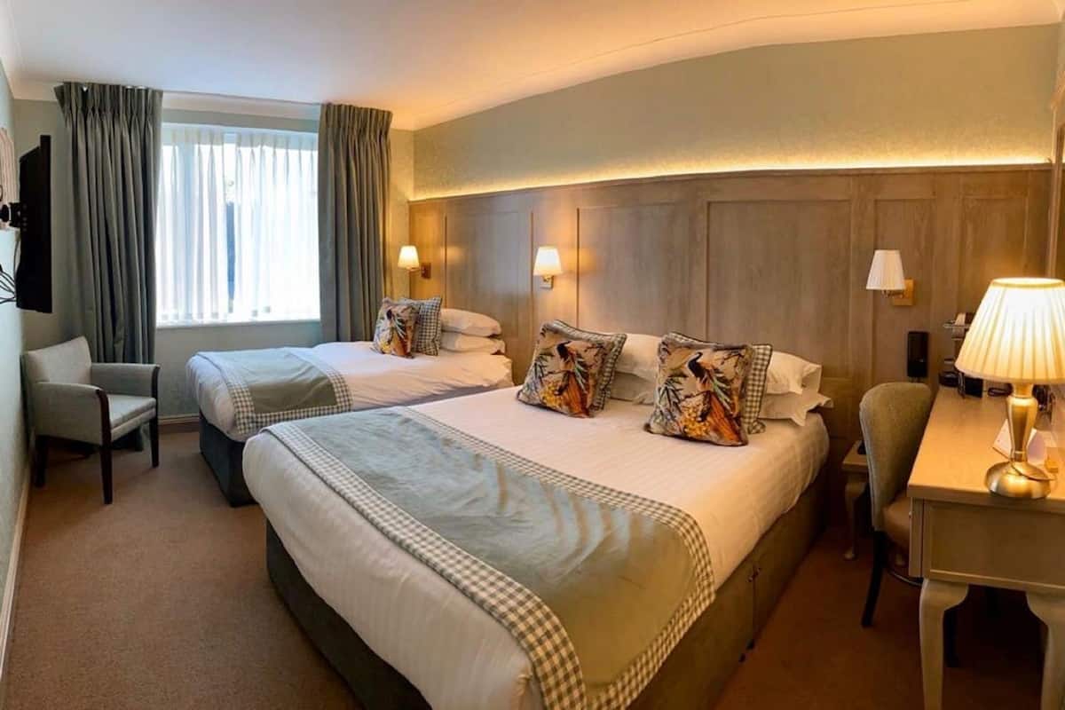 Classic Triple Room | 1 bilik tidur, peralatan tempat tidur premium, peti besi dalam bilik