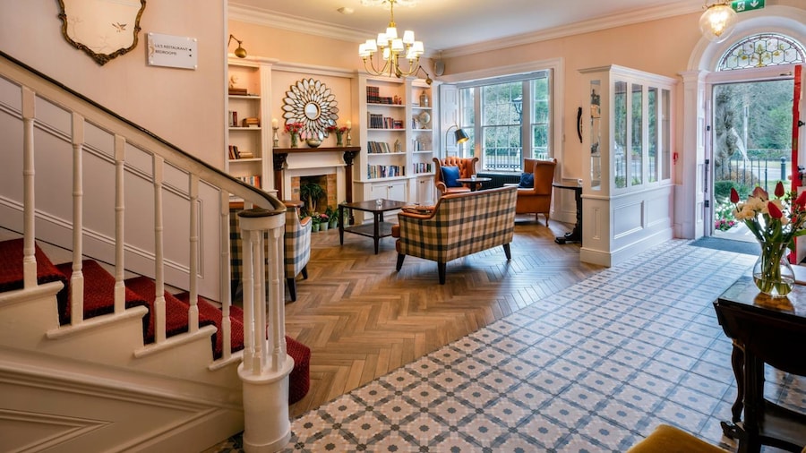 Avalon House Hotel