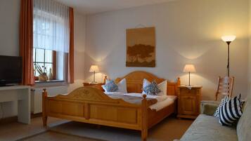 Habitación Confort | Caja de seguridad en la habitación, wifi gratis y ropa de cama