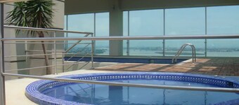 Luxury Suites Riverfront GYE