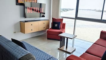 Premium Suite, 1 Bedroom, Ensuite, Ground Floor | Peralatan tempat tidur premium, gebar bulu kapas, tilam berlapik