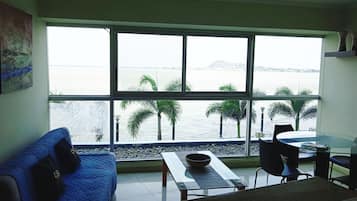 Family Apartment, 2 Bedrooms, River View, Ground Floor (2 Bedrooms with 3 Beds) | Living area | Flat-screen TV, Netflix