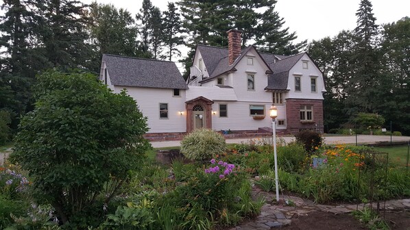 บริเวณภายนอก