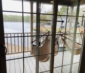 Paradise House | Terrace/patio - Swan Lake Resort Rentals (Absecon)