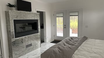 Athena House | 1 bedroom, premium bedding, individually decorated
