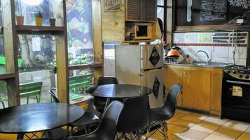 Refrigerador y microondas