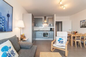 Taulutelevisio, DVD-soitin, stereot