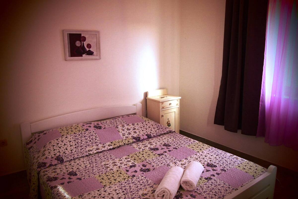Standard Apartment | Desk, free WiFi