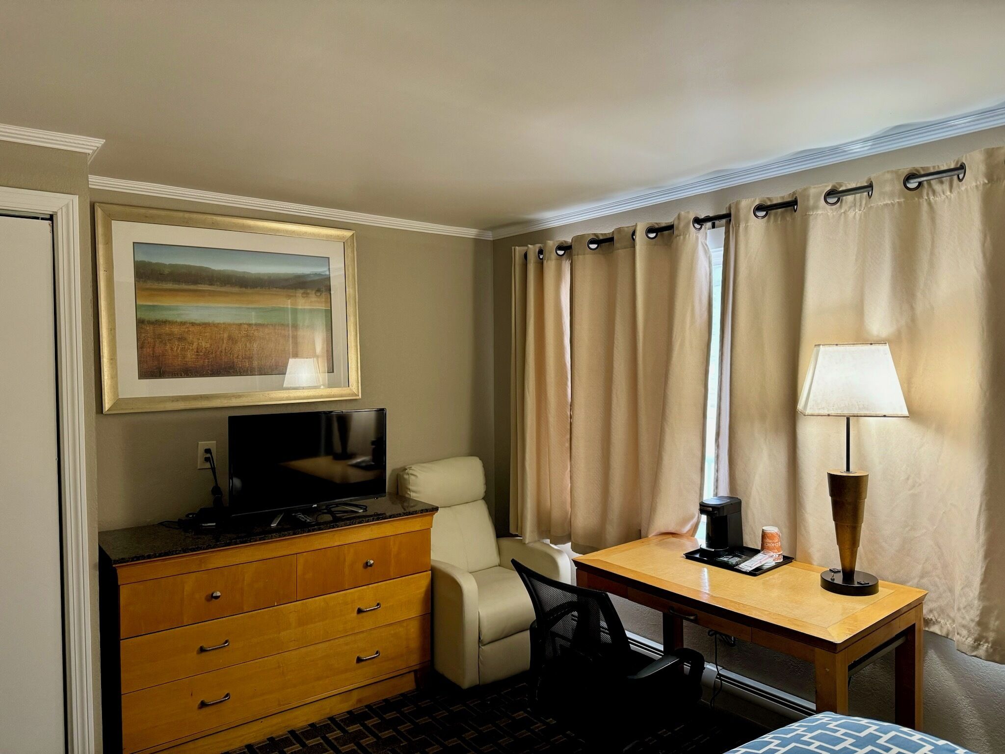 Standard Room, 1 King Bed, Non Smoking