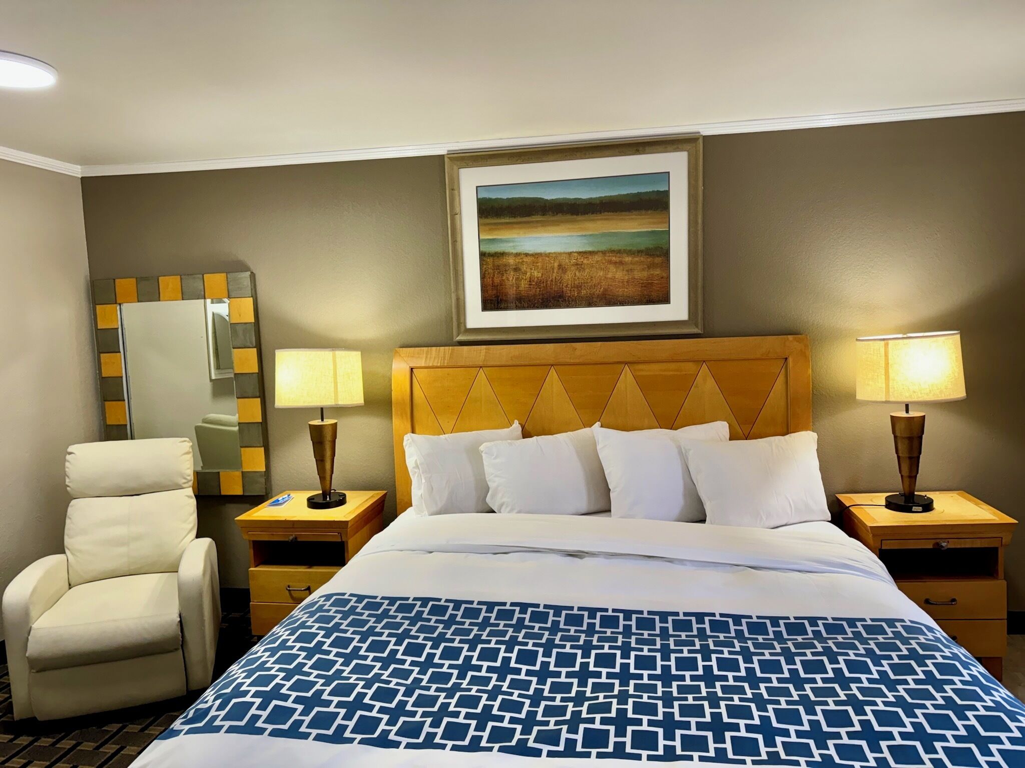 Standard Room, 1 King Bed, Non Smoking