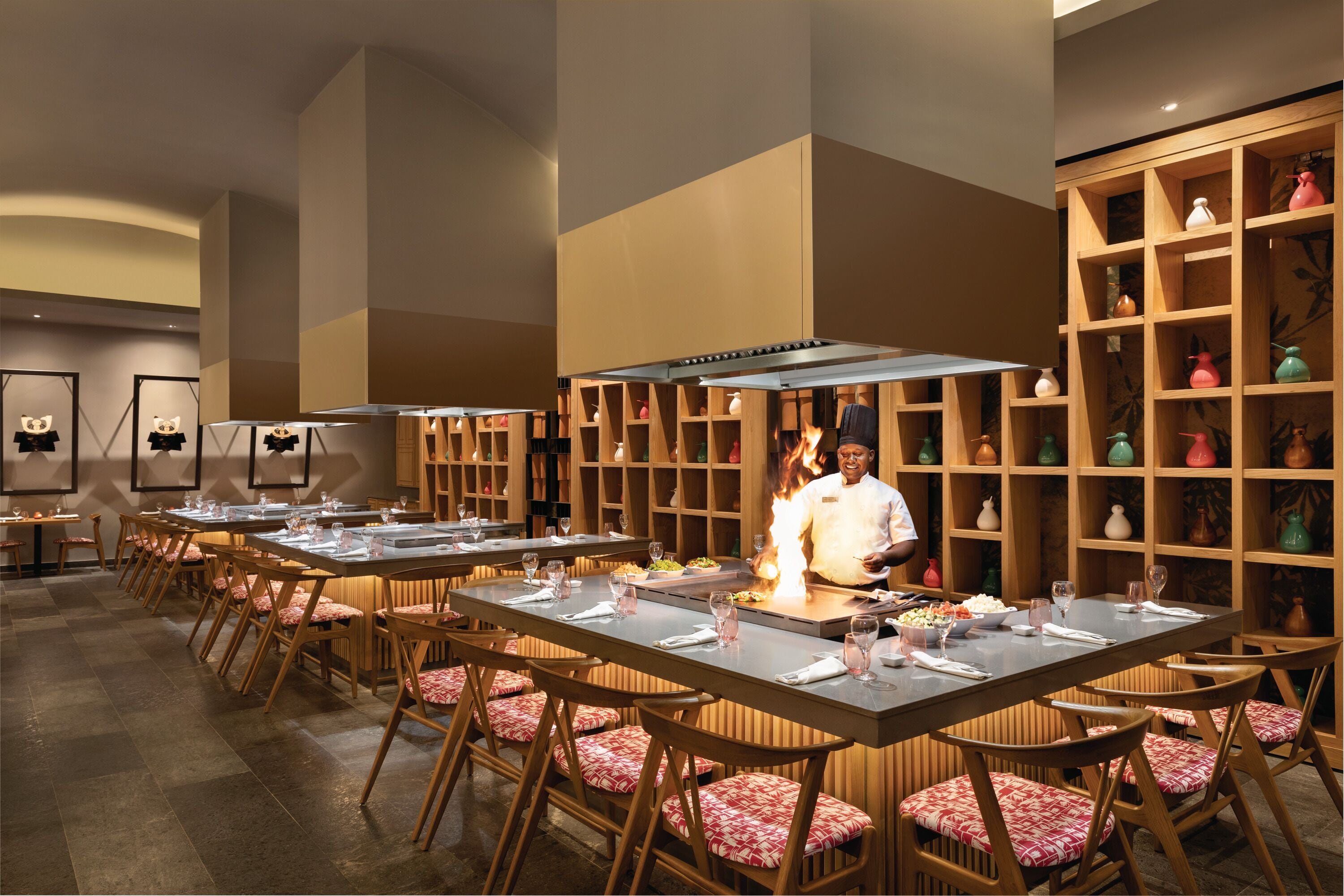 6 restaurants, breakfast, lunch, dinner served; Asian cuisine 