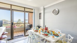 Dining - The Commodore, 23,9-11 Donald Street - Delightful unit with gorgeous water views, air con and wi-fi (Nelson Bay)