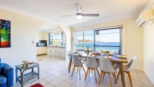 3 'Sunset' 11 Victoria Parade - atemberaubende Einheit direkt gegenüber dem Wasser