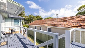 Terrace/patio - Hibiscus Court, 2/9 Government Road - fantastic air conditioned 3 bedroom unit (Shoal Bay)