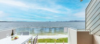 Harbourside, 15/3-7 Soldiers Point Road - right on the waterfront