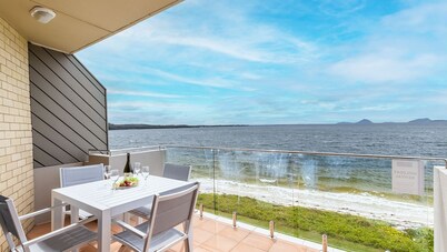 Harbourside, 15/3-7 Soldiers Point Road - right on the waterfront