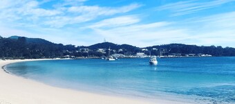 Shoreline, 4,7 Victoria Parade - Views over Fly Point and close to Nelson Bay Marina