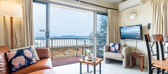 2 'Sunnie Belle' 3 Victoria Parade - uitzicht op het water over de waterkant van Nelson Bay