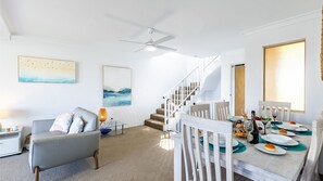 Dining - Frangipani, 4/30 Leonard Avenue - spacious townhouse (Shoal Bay)