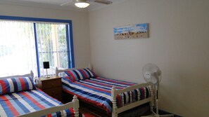 2 bedrooms, iron/ironing board, free WiFi