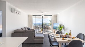 Smart TV - The Landmark, 211/61B Dowling Street - Resort Style holiday with pool, games room & restaurant (Nelson Bay)