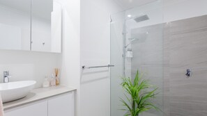 Bathtub