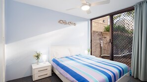 2 bedrooms, iron/ironing board, free WiFi