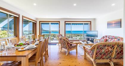 10 Garuwa Street - Fabulous Fingal Bay water views