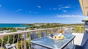 Outdoor dining - 10 Garuwa Street - Fabulous Fingal Bay water views (Fingal Bay)