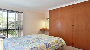 2 bedrooms, iron/ironing board - 8c Norburn Avenue - great family budget holiday (Nelson Bay)