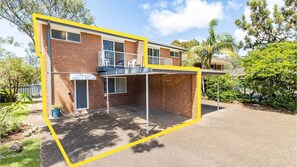 Exterior - 2/10 Catalina Close - Walk to Shoal Bay Beach (Nelson Bay)