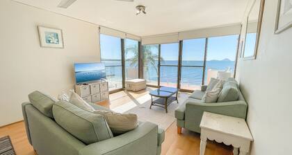 Harbourside, 13/ 3-7 Soldiers Point Road - fantastic waterfront unit