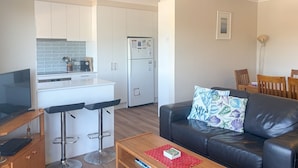 Unclassified image, 4 of 18, button - Adriana, 9/83 Ronald Avenue - fabulous views & aircon (Shoal Bay)