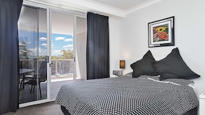 2 bedrooms, iron/ironing board, free WiFi