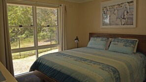 3 bedrooms, iron/ironing board