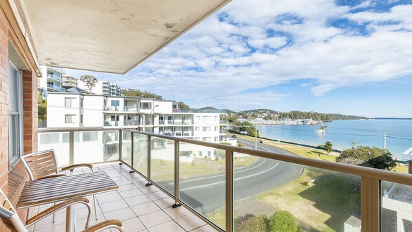 Property grounds - Blue Vista,9,13 Victoria Parade - Studio with stunning water views and air conditioning (Nelson Bay)