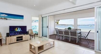 'Casa Martins', 219, promenade Foreshore - Absolute Waterfront House