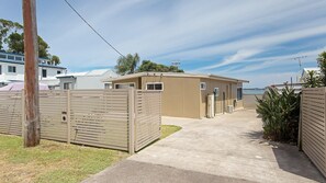 Exterior - Casa Martins, 219 Foreshore Drive - Absolute Waterfront House (Salamander Bay)