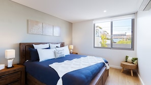 2 bedrooms, iron/ironing board, bed sheets - The Shoal, 104/6-8 Bullecourt Street - linen included & under 200m to beach (Shoal Bay)