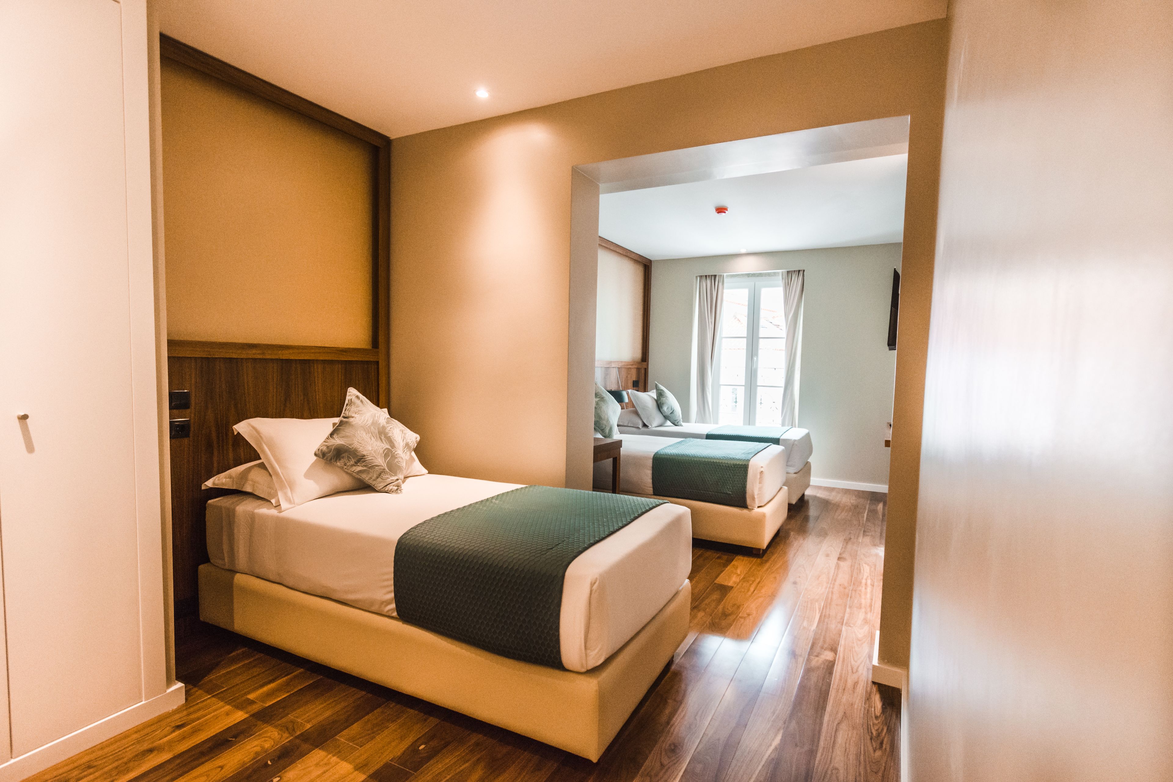 executive triple room | 1 bedroom, in-room safe, desk, blackout curtains