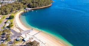 Beach nearby - Villa Ellisa, 4/10 Columbia Close - beautiful unit with beautiful water views at Little Beach (Nelson Bay)