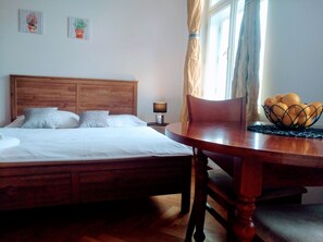 1 bedroom, iron/ironing board, WiFi, bed sheets