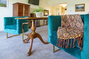 Island Level King - The Bayview (Bar Harbor)