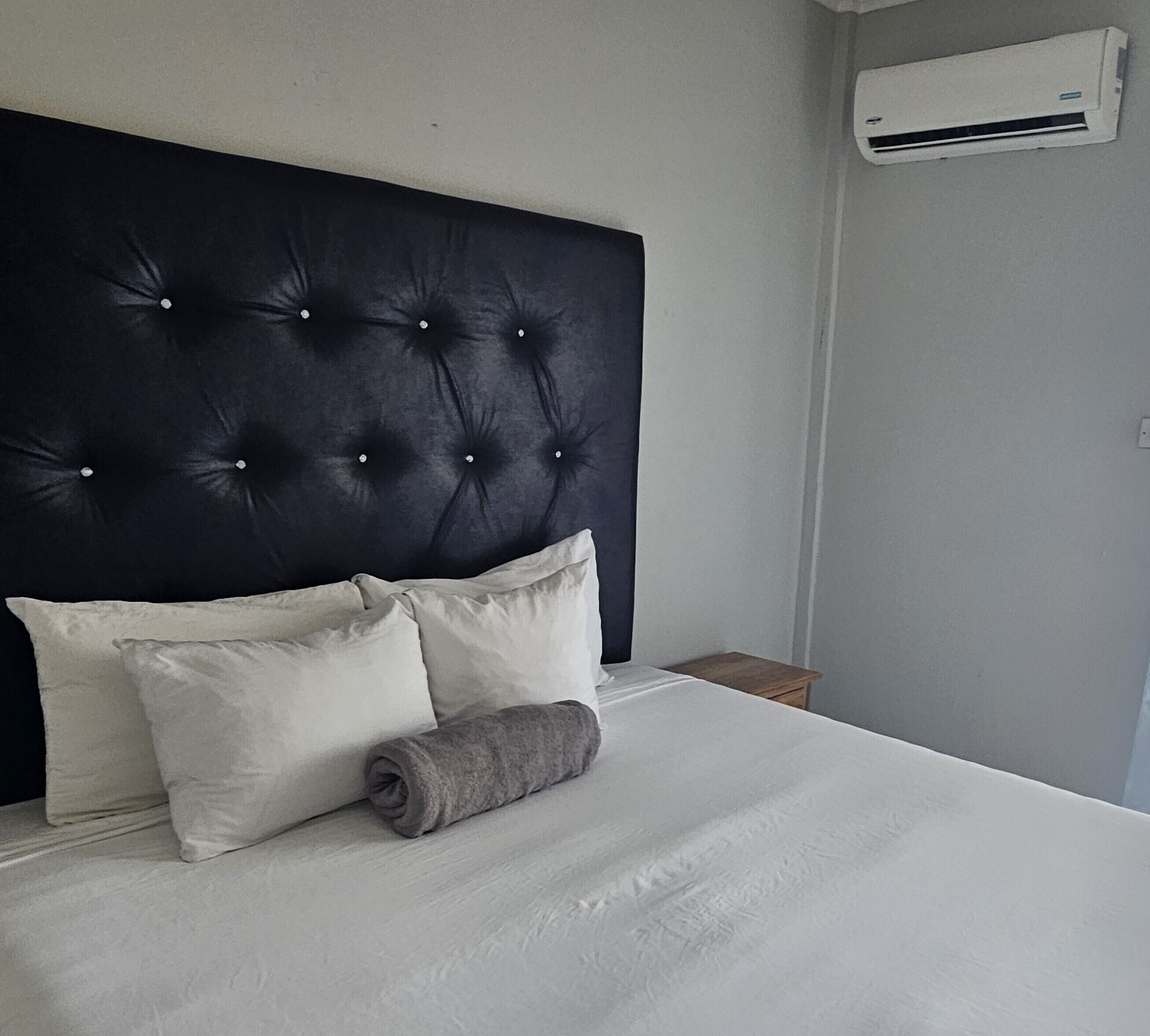 都會開放式客房, 1 張特大雙人床, 海景 | 埃及棉床單、遮光窗簾/窗簾、熨斗/熨衫板、免費 Wi-Fi