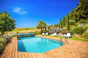 Piscine extérieure
