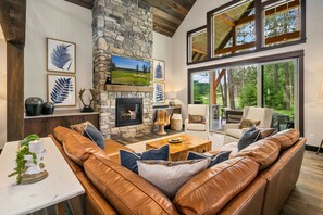 TV, fireplace, DVD player, offices