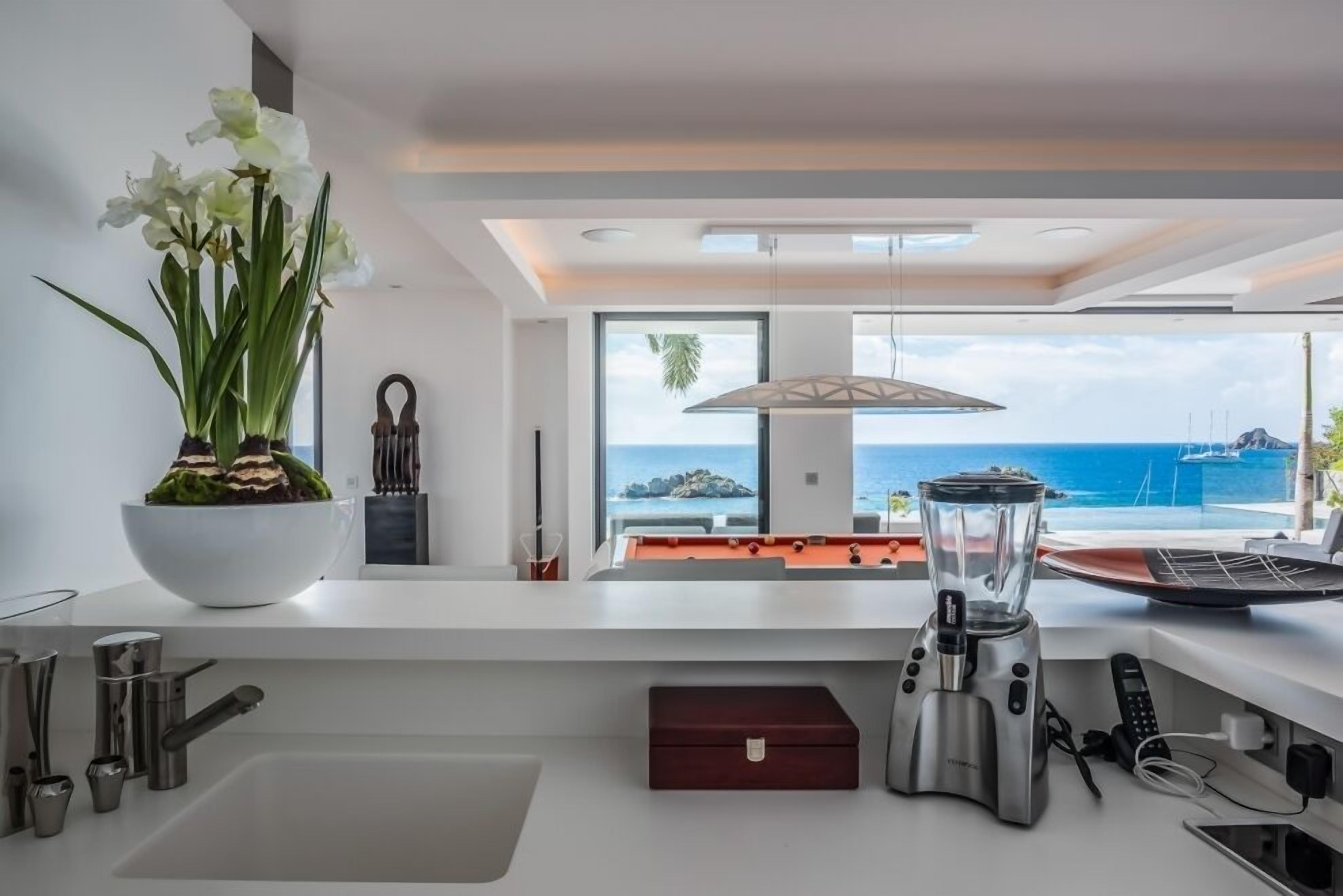 เตาประกอบอาหาร, เครื่องล้างจาน, เครื่องชงกาแฟ/ชา