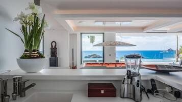 Kompor, mesin pencuci piring, dan mesin pembuat kopi/teh