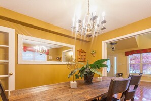 Dining - Blue Chair Cottage (Niagara-on-the-Lake)